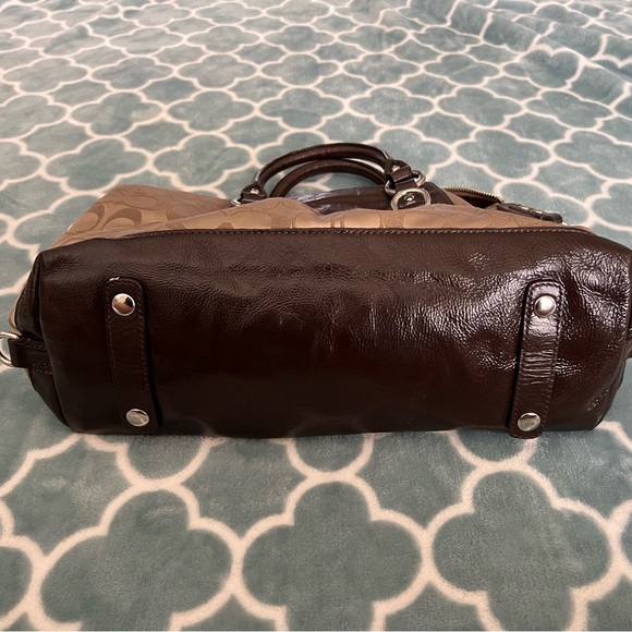 LIKE NEW Authentic Coach Satin Satchel bag - Picture 5 of 9